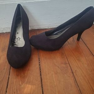 Women's Trash platform black pump size 10